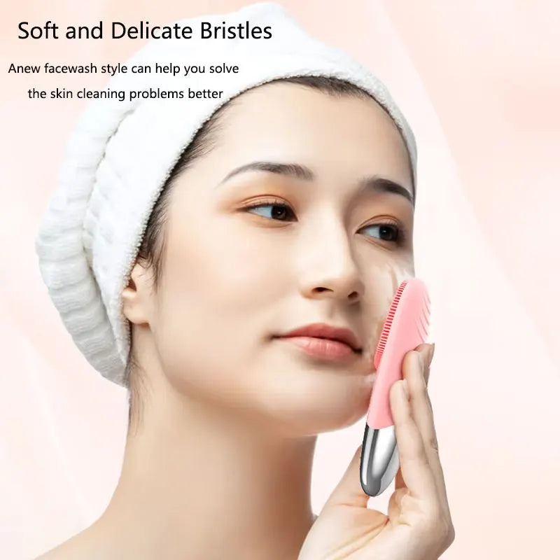Facial Cleansing Brush